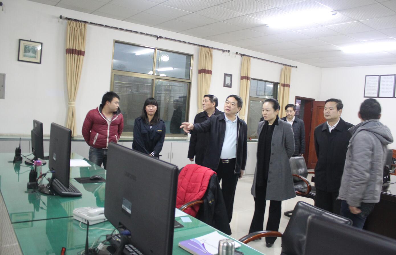 2014年1月，时任怀化市市长李晖莅临乐竞(中国)一站式服务平台调研.JPG
